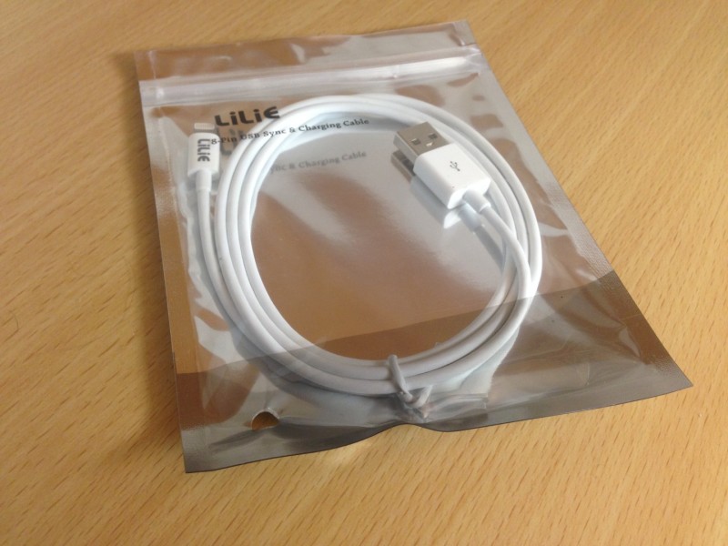 lilie-lightning-cable-round_1