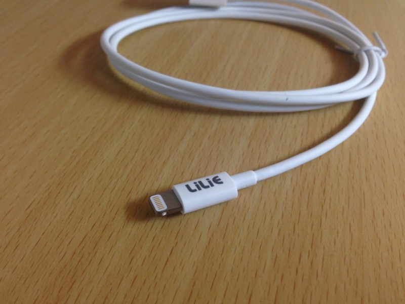 lilie-lightning-cable-round_3